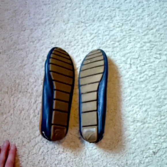 Sperry Women's Navy and Tan Moccasins - Picture 3 of 5